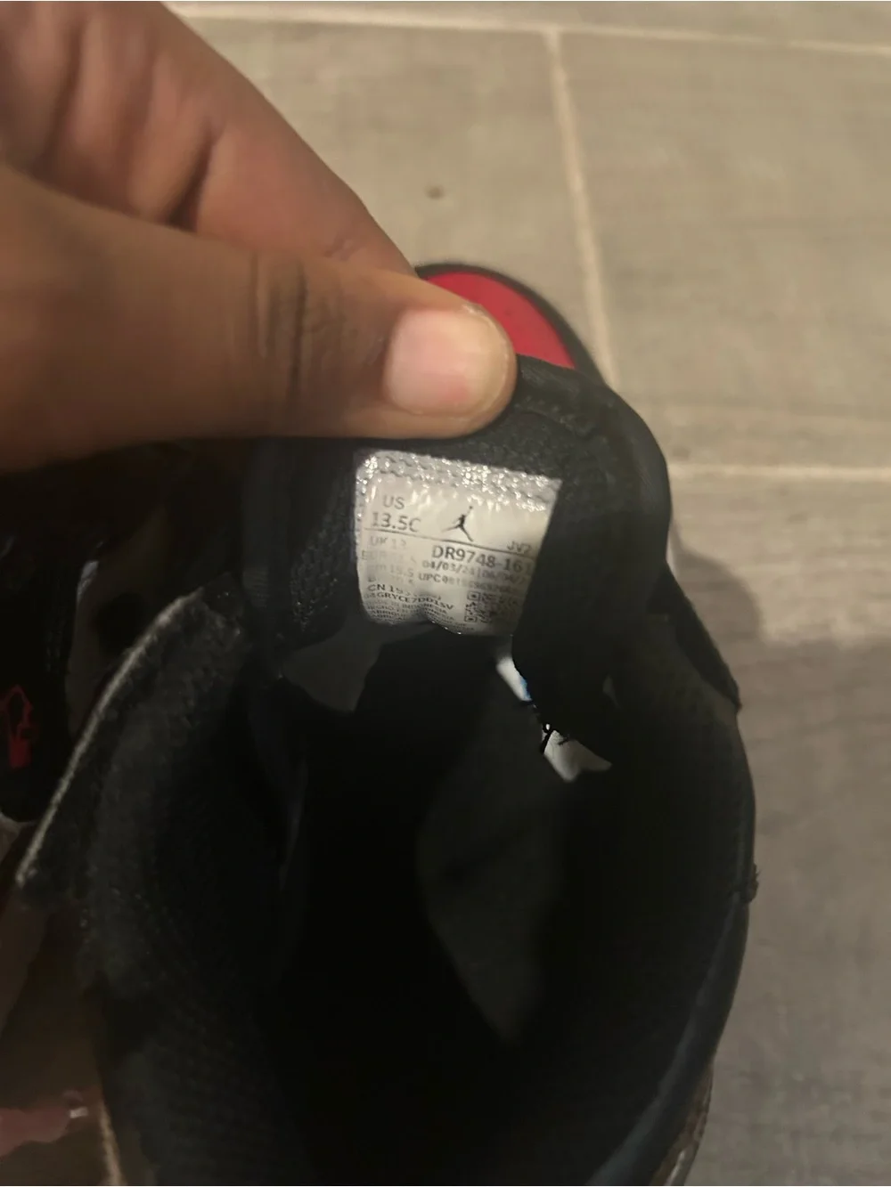 Nike Kids' Low-Top Sneakers in Black and Red